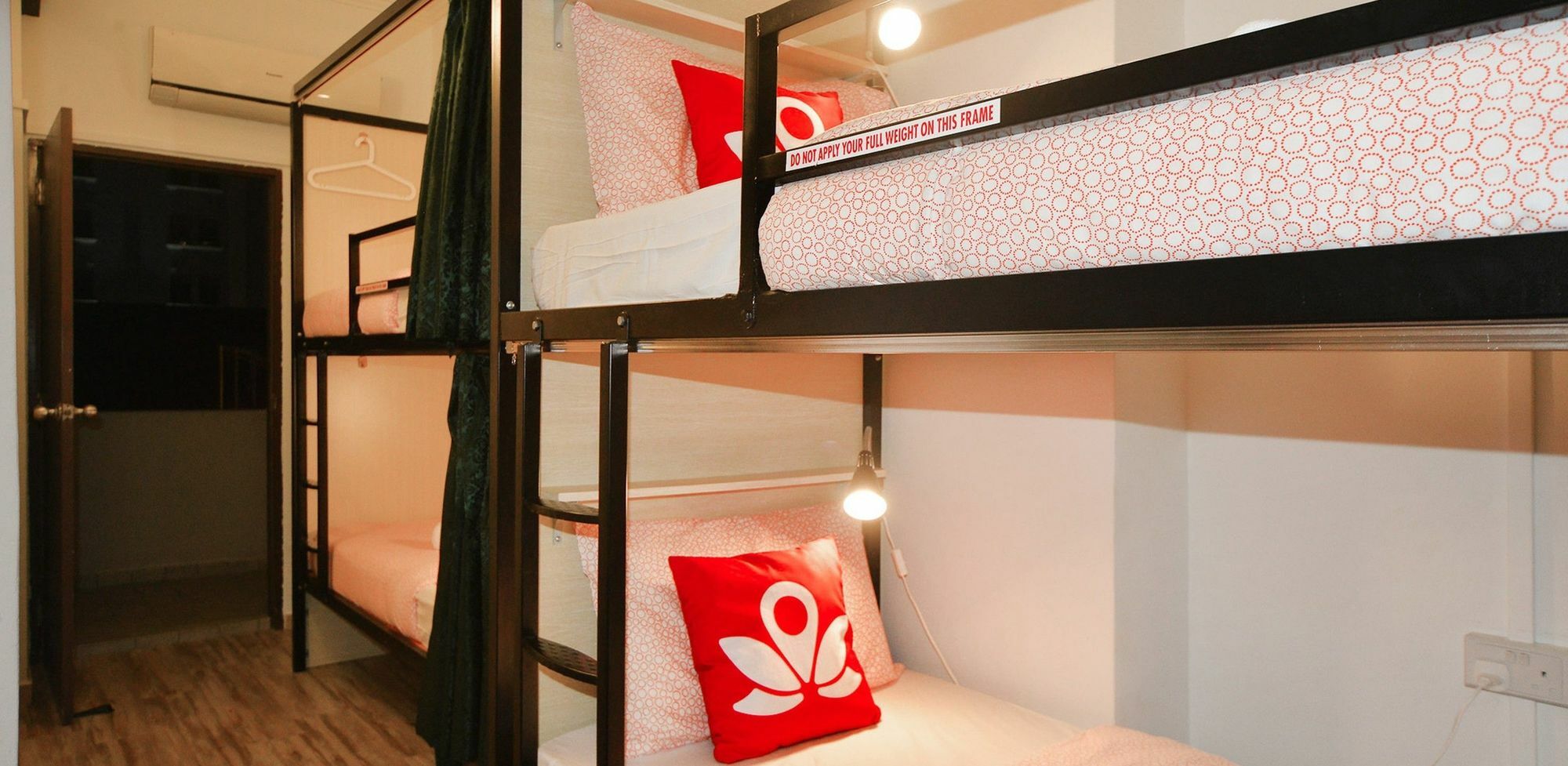 Zen Hostel Aljunied Singapore Esterno foto