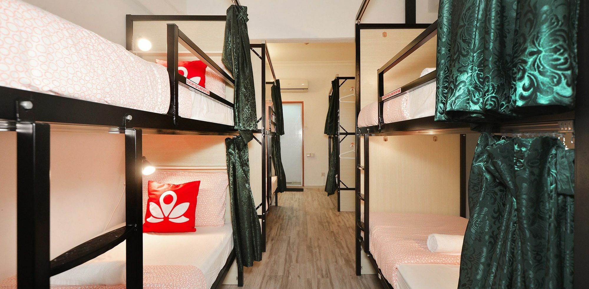 Zen Hostel Aljunied Singapore Esterno foto